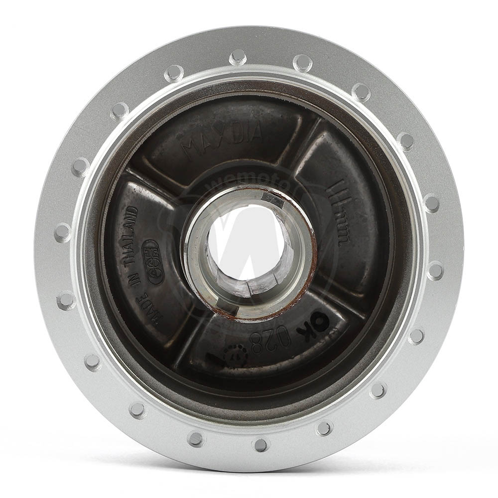 0ZU3906_ad9449 three.jpg